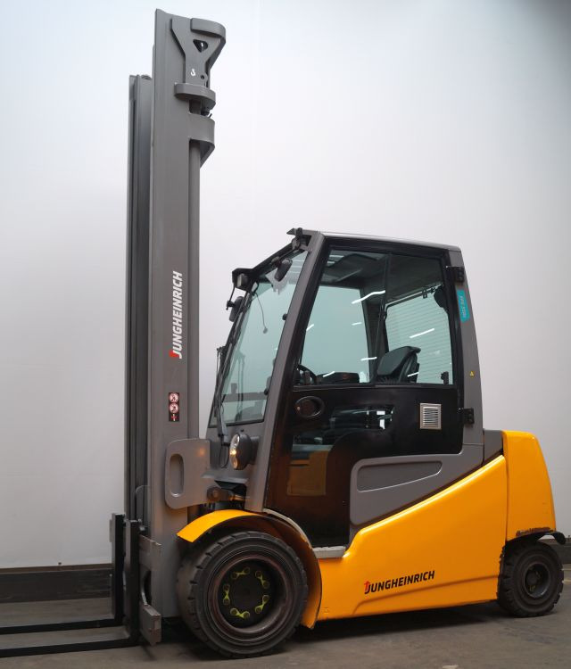 Carretilla elevadora eléctrica Jungheinrich EFG550: foto 1