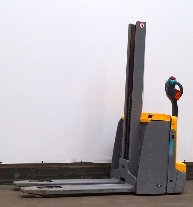 Jungheinrich EJD118i - Apilador: foto 1 Jungheinrich EJD118i - Apilador: foto 1