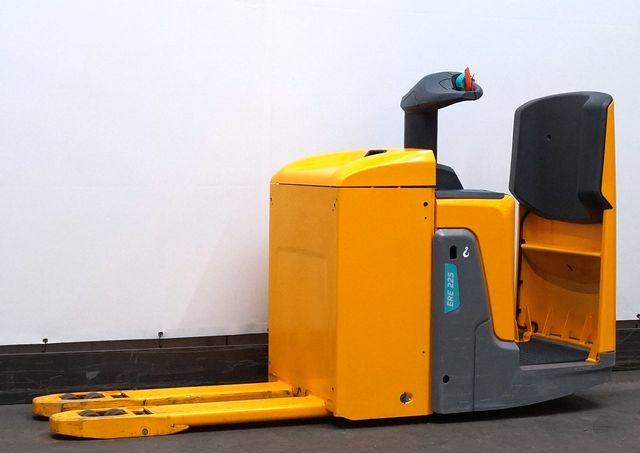 Jungheinrich ERE225 - Transpaleta: foto 1 Jungheinrich ERE225 - Transpaleta: foto 1