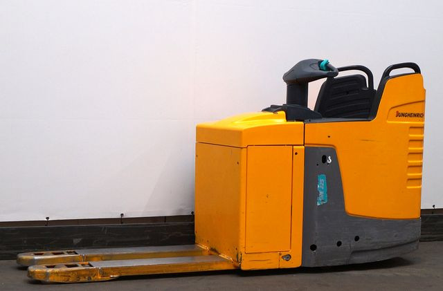 Jungheinrich ERE225 - Transpaleta: foto 1 Jungheinrich ERE225 - Transpaleta: foto 1