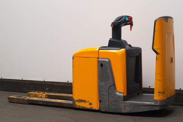 Jungheinrich ERE225 - Transpaleta: foto 2 Jungheinrich ERE225 - Transpaleta: foto 2