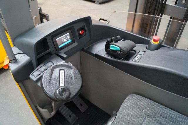 Jungheinrich ETV214 - Retráctil: foto 3 Jungheinrich ETV214 - Retráctil: foto 3