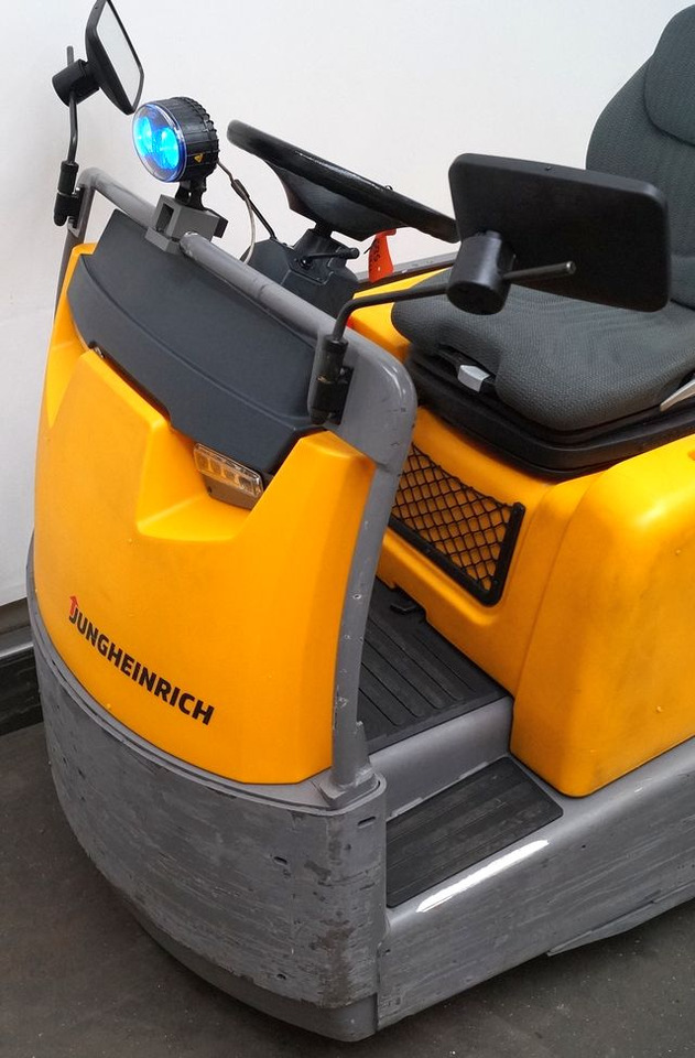 Jungheinrich EZS570 - Remolcadora: foto 3 Jungheinrich EZS570 - Remolcadora: foto 3