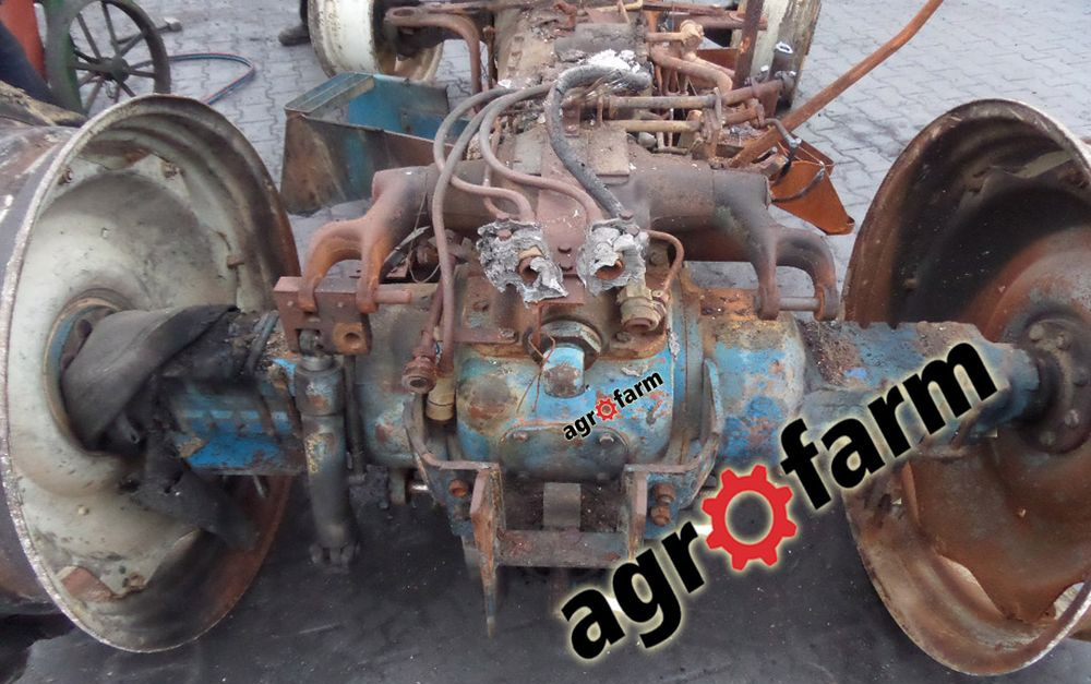 Ford 7700 7710 silnik skrzynia most zwolnica oś wał zawór blok - Motor para Maquinaria agrícola: foto 4 Ford 7700 7710 silnik skrzynia most zwolnica oś wał zawór blok - Motor para Maquinaria agrícola: foto 4