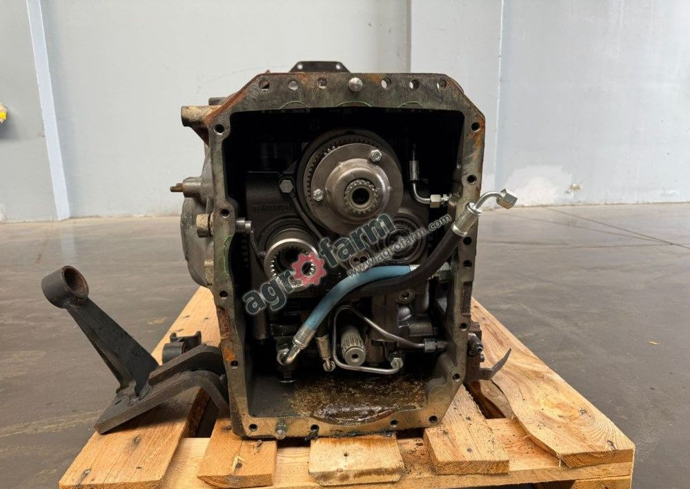 Skrzynia biegów Fendt 209 Vario S3 - Caja de cambios: foto 2 Skrzynia biegów Fendt 209 Vario S3 - Caja de cambios: foto 2