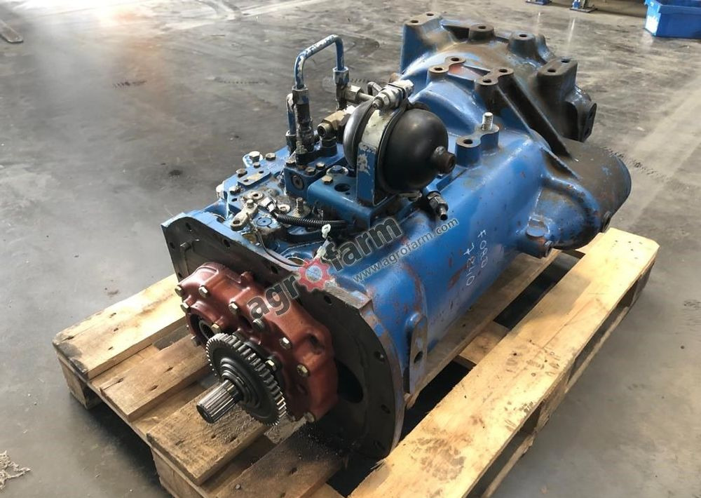 Skrzynia biegów Ford 7840 F0NN7003FD - Caja de cambios: foto 2 Skrzynia biegów Ford 7840 F0NN7003FD - Caja de cambios: foto 2