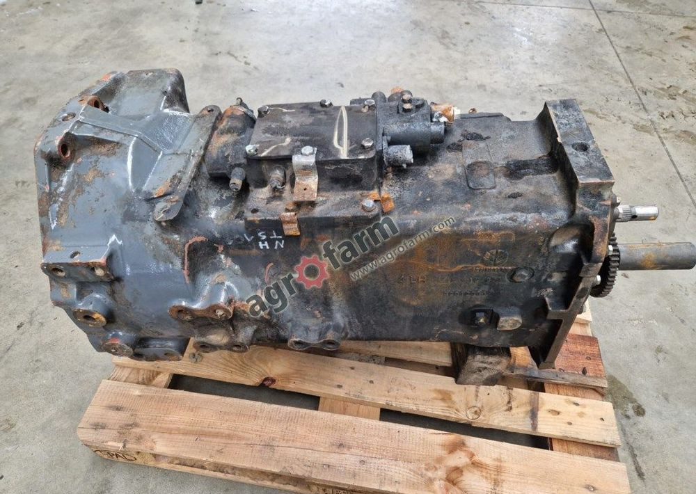 Skrzynia biegów New Holland TS100 - Caja de cambios: foto 2 Skrzynia biegów New Holland TS100 - Caja de cambios: foto 2