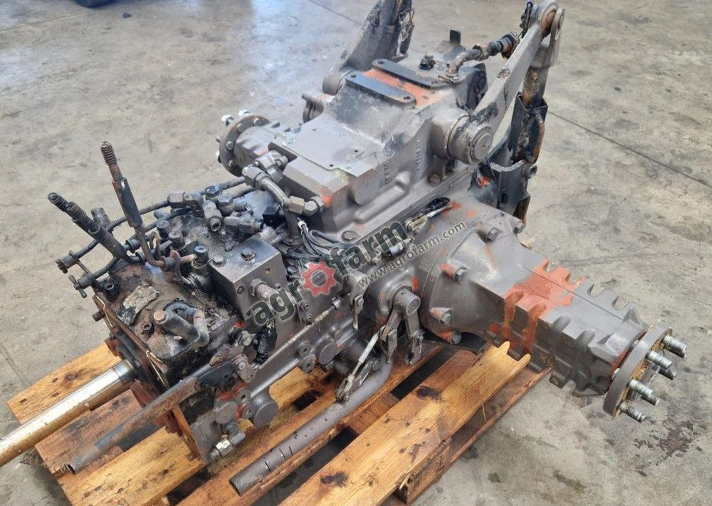 Skrzynia biegów, most tylny Renault Fructus 130 - Caja de cambios: foto 2 Skrzynia biegów, most tylny Renault Fructus 130 - Caja de cambios: foto 2