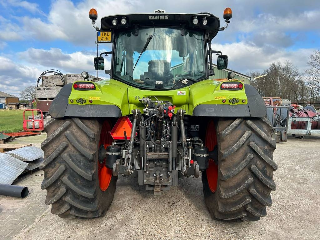 Claas Arion 650 Cmatic - Tractor: foto 4 Claas Arion 650 Cmatic - Tractor: foto 4