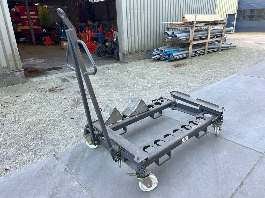 Claas / Fliegl Cargos transport kar - Remolque autocargador: foto 1 Claas / Fliegl Cargos transport kar - Remolque autocargador: foto 1