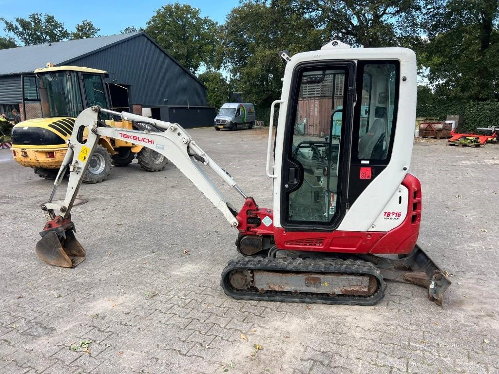Takeuchi TB 216  - Miniexcavadora: foto 2 Takeuchi TB 216  - Miniexcavadora: foto 2