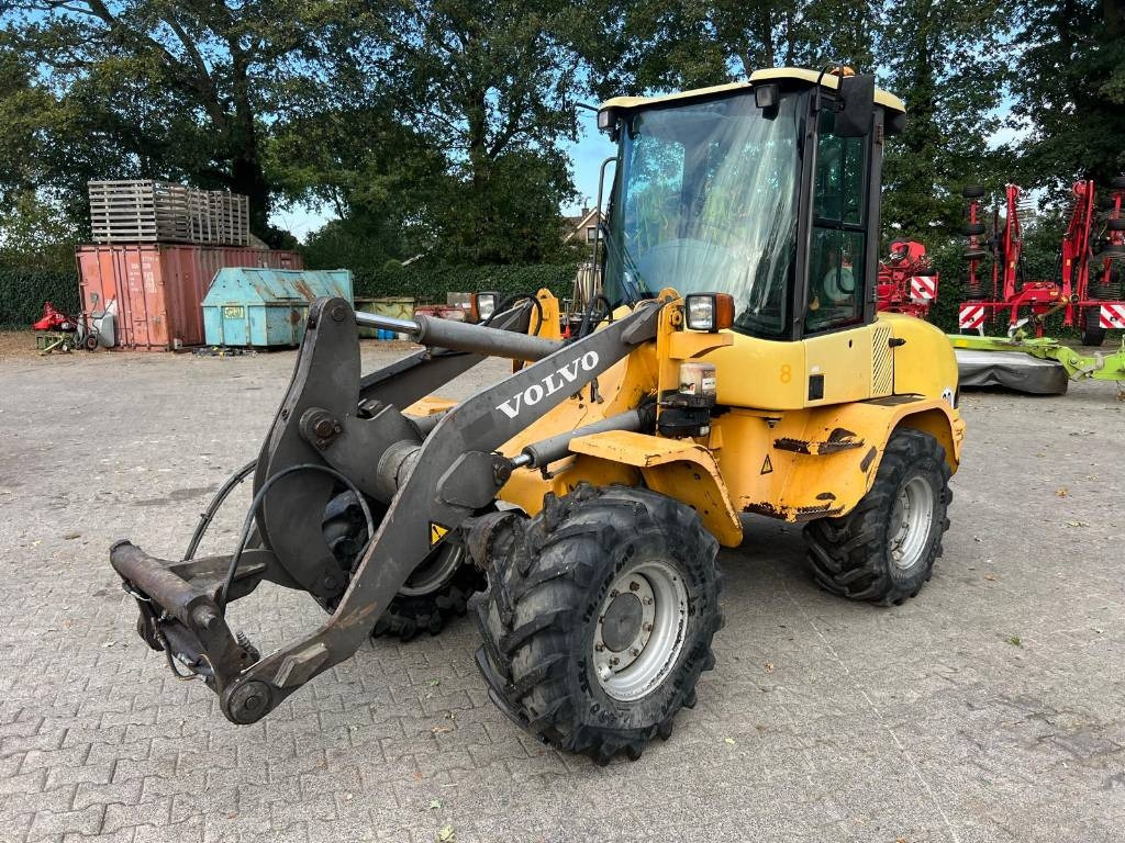 Volvo L 30 B  - Cargadora de ruedas: foto 2 Volvo L 30 B  - Cargadora de ruedas: foto 2