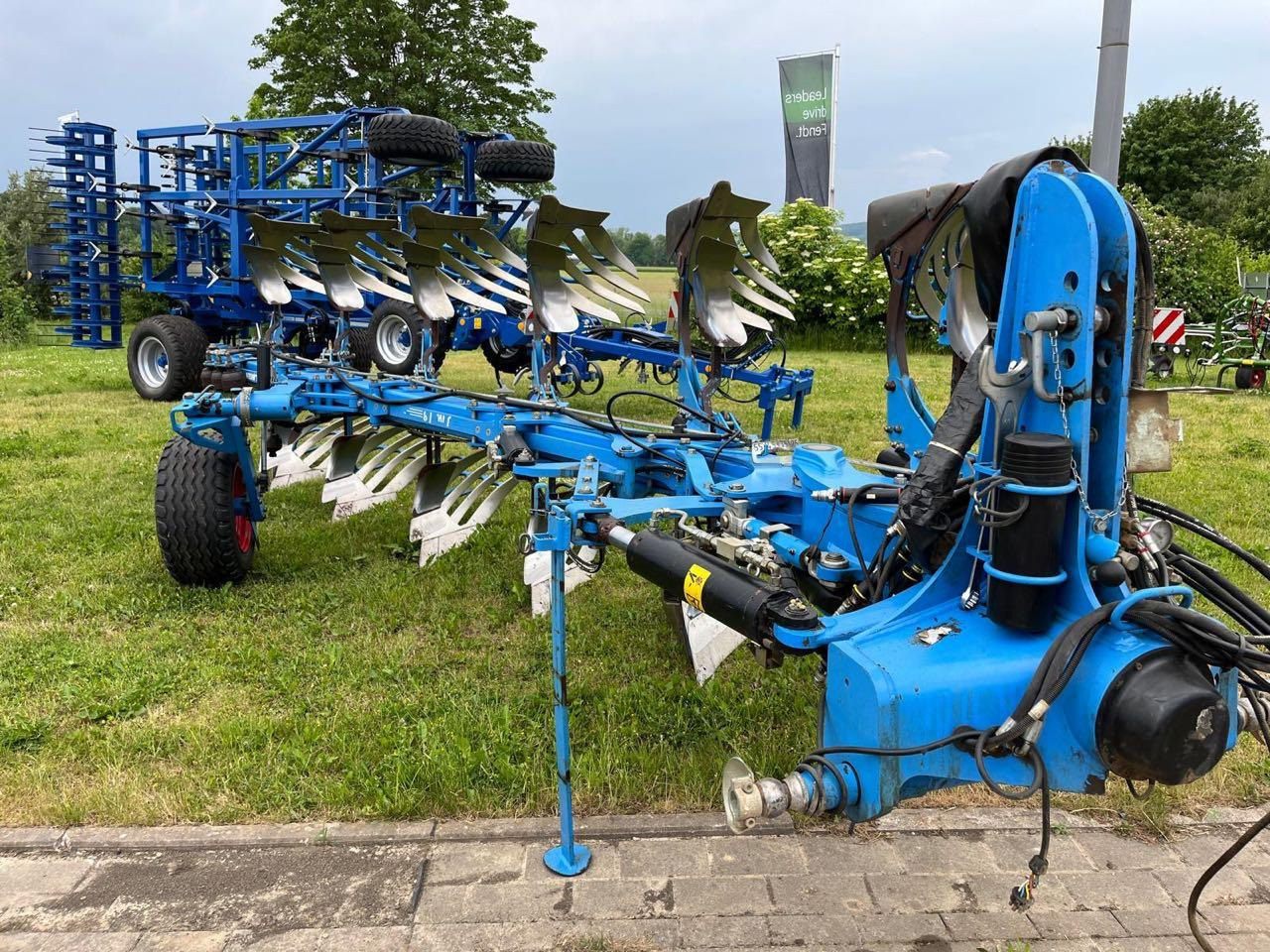 Lemken Juwel 8 V T 5 + 1 L 100 TurnControl - Arado: foto 3 Lemken Juwel 8 V T 5 + 1 L 100 TurnControl - Arado: foto 3