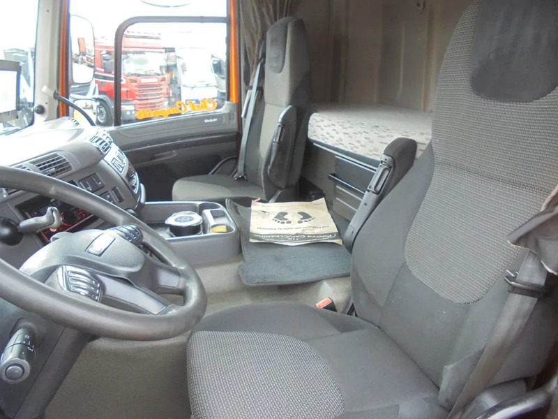 DAF CF 400 + Euro 6 - Cabeza tractora: foto 5 DAF CF 400 + Euro 6 - Cabeza tractora: foto 5