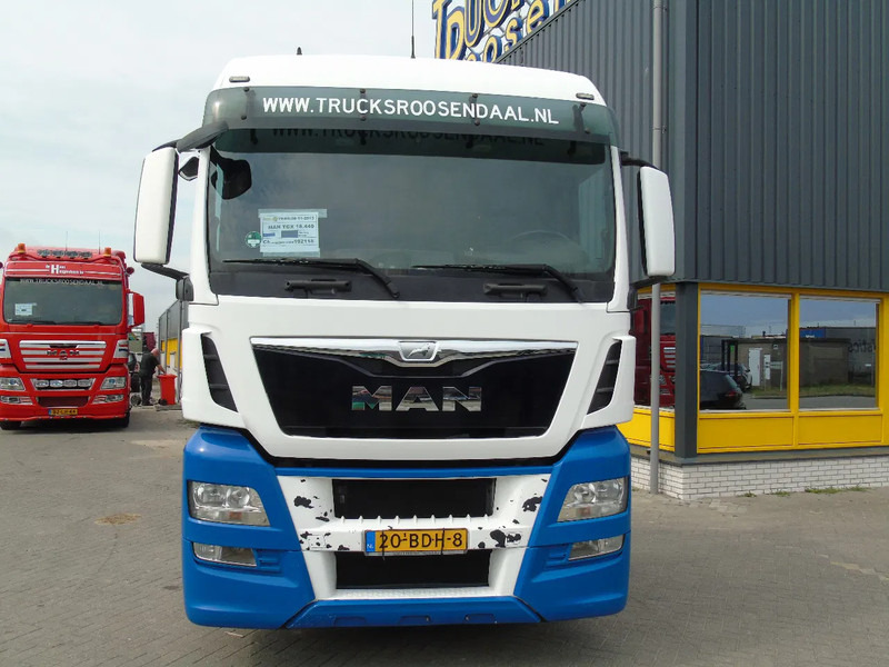 MAN TGX 18.440 + EURO 6 + 6X2 - Cabeza tractora: foto 2 MAN TGX 18.440 + EURO 6 + 6X2 - Cabeza tractora: foto 2