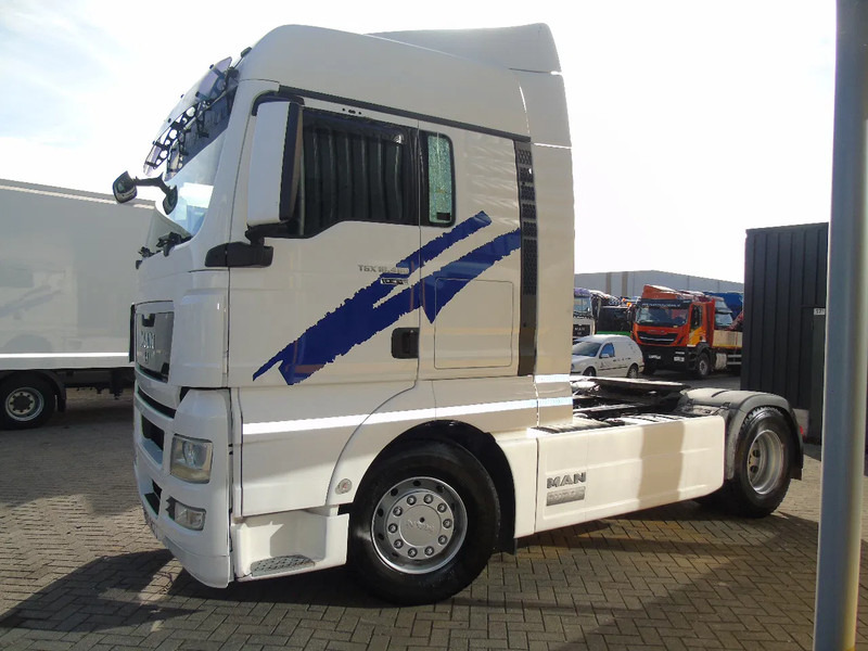 MAN TGX 18.480 + RETARDER + EURO 5 + SPOILER - Cabeza tractora: foto 3 MAN TGX 18.480 + RETARDER + EURO 5 + SPOILER - Cabeza tractora: foto 3