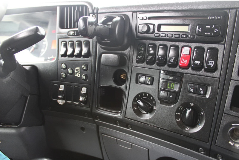 Cabeza tractora Scania R560 V8 + manual + ADR + 6x2: foto 19