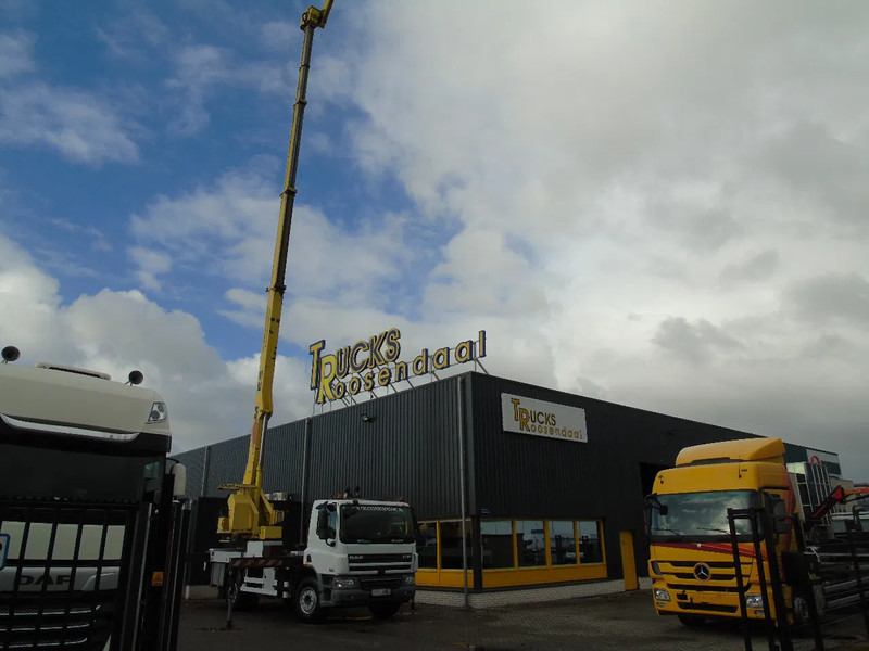 DAF CF 65.280 + 33 METER + big platform persons /400kg - Camión: foto 2 DAF CF 65.280 + 33 METER + big platform persons /400kg - Camión: foto 2