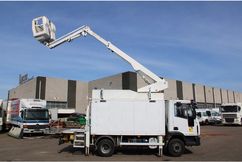 Iveco Eurocargo 120EL18 + COMET + EURO 5 - Camión: foto 2 Iveco Eurocargo 120EL18 + COMET + EURO 5 - Camión: foto 2