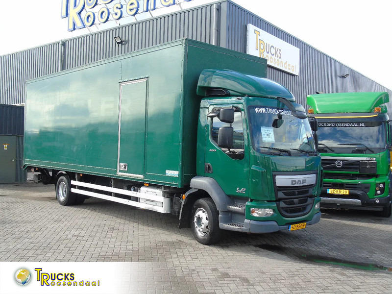 DAF LF 280 + 16 T + LIFT + EURO 6 - Camión caja cerrada: foto 1 DAF LF 280 + 16 T + LIFT + EURO 6 - Camión caja cerrada: foto 1