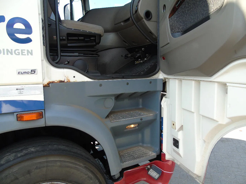Camión caja cerrada DAF XF 105 .460 + MANUAL + EURO 5: foto 20