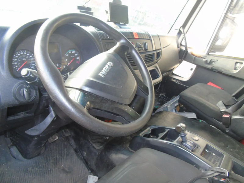 Iveco Eurocargo 120E22 + BROKEN ENGINE + EURO 6 - Camión caja cerrada: foto 5 Iveco Eurocargo 120E22 + BROKEN ENGINE + EURO 6 - Camión caja cerrada: foto 5
