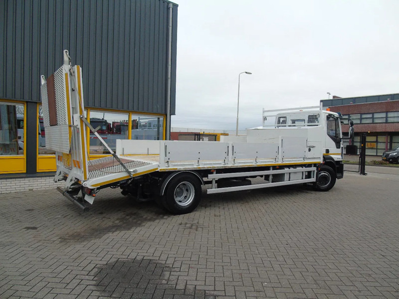 Iveco Eurocargo 160E210 + 71.0000km + euro 6 + - Camión portavehículos: foto 4 Iveco Eurocargo 160E210 + 71.0000km + euro 6 + - Camión portavehículos: foto 4