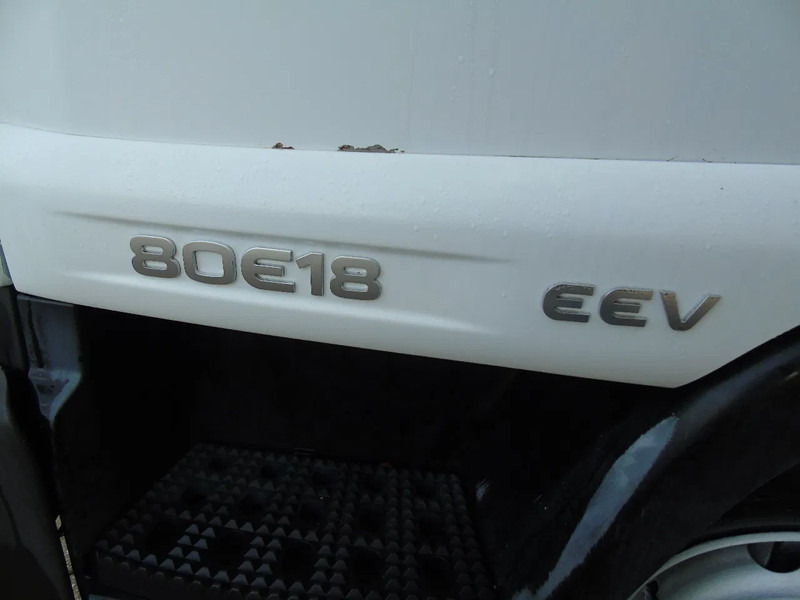 Camión caja cerrada Iveco Eurocargo 80E18 + 3 SEATS: foto 7