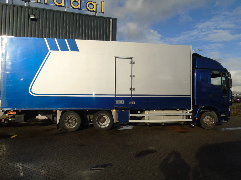 Iveco Stralis 430 + 6X2 + LIFT - Camión caja cerrada: foto 3 Iveco Stralis 430 + 6X2 + LIFT - Camión caja cerrada: foto 3