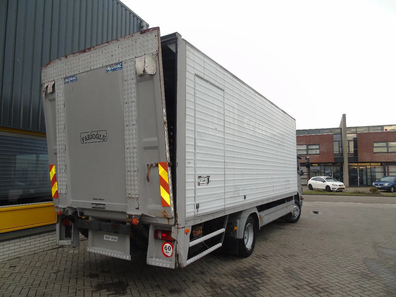 Mercedes-Benz Atego 1223 + LIFT - Camión caja cerrada: foto 4 Mercedes-Benz Atego 1223 + LIFT - Camión caja cerrada: foto 4