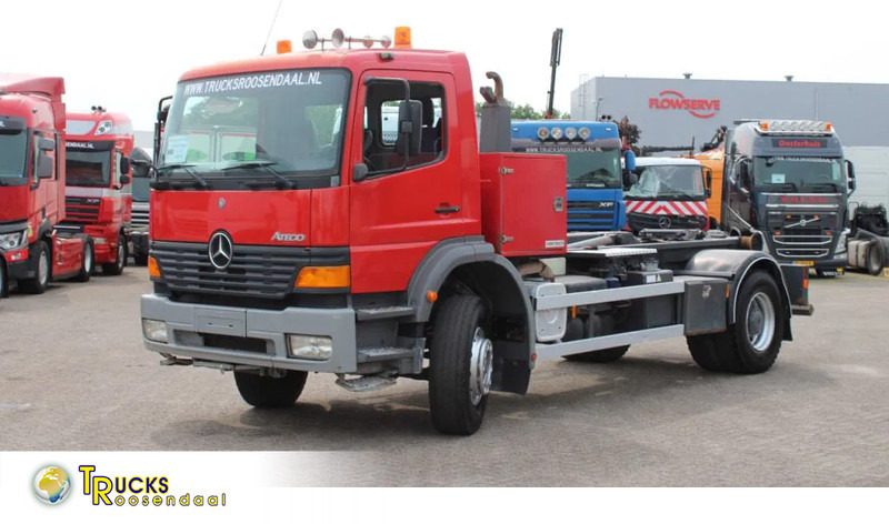 Mercedes-Benz Atego 1923 + HOOK SYSTEM + EURO 2 - Camión multibasculante: foto 1 Mercedes-Benz Atego 1923 + HOOK SYSTEM + EURO 2 - Camión multibasculante: foto 1