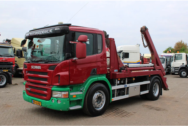 Scania P 270 + PERFECT CONDITION + PTO - Camión portacontenedor de cadenas: foto 2 Scania P 270 + PERFECT CONDITION + PTO - Camión portacontenedor de cadenas: foto 2
