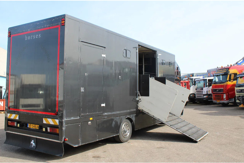 Volvo FL 614 + MANUAL + EURO 0 - Camión para caballos: foto 4 Volvo FL 614 + MANUAL + EURO 0 - Camión para caballos: foto 4