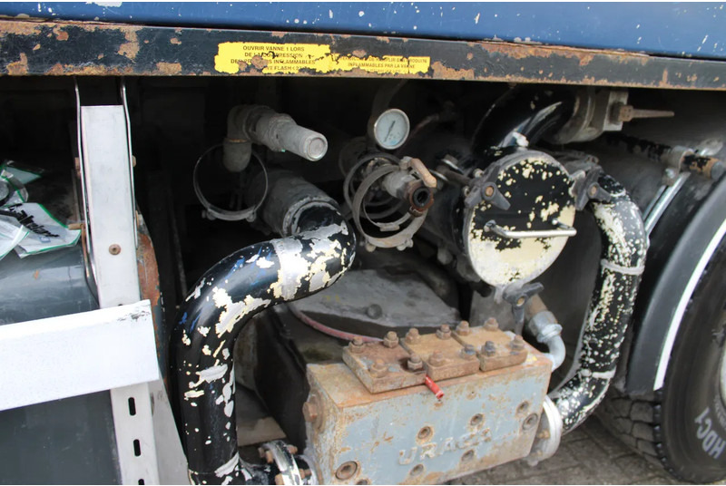 Volvo FM 12.340 + ADR + stokota 14.000L + manual - Limpieza de alcantarillado: foto 5 Volvo FM 12.340 + ADR + stokota 14.000L + manual - Limpieza de alcantarillado: foto 5