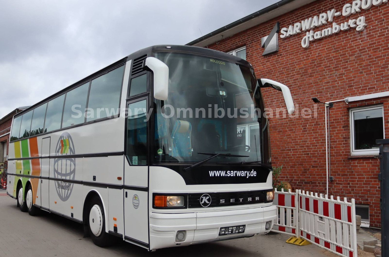 Setra 215 HDH*41 Sitze*VIP*8 Gang*Klima*WC*TV*Clubecke - Autocar: foto 1 Setra 215 HDH*41 Sitze*VIP*8 Gang*Klima*WC*TV*Clubecke - Autocar: foto 1