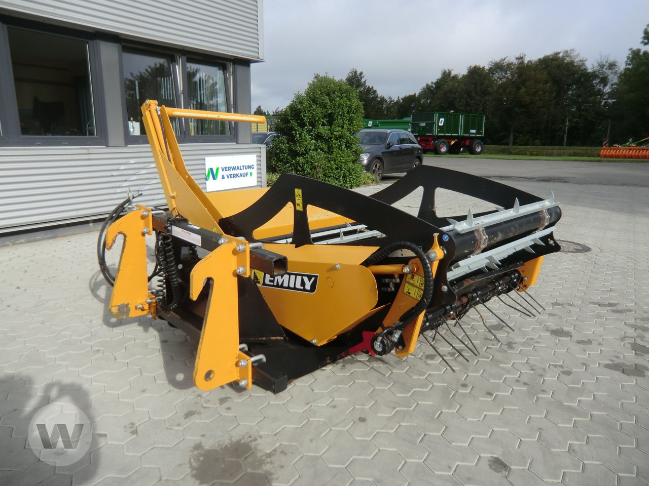 Emily DELTA - Encintadora de pacas: foto 2 Emily DELTA - Encintadora de pacas: foto 2