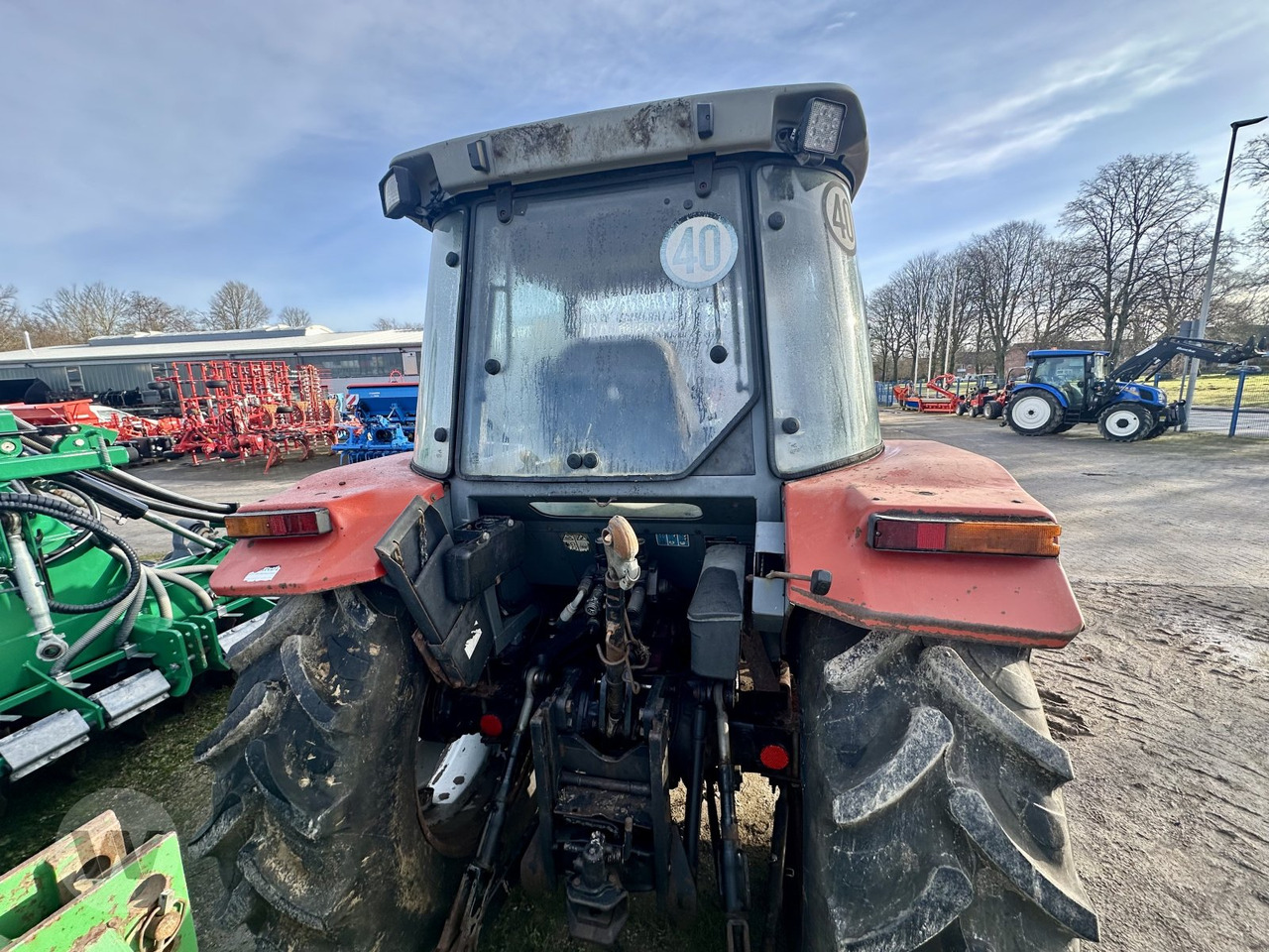 Tractor Massey Ferguson 4235: foto 7