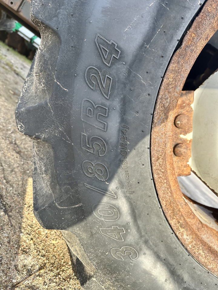 Tractor Massey Ferguson 4235: foto 6