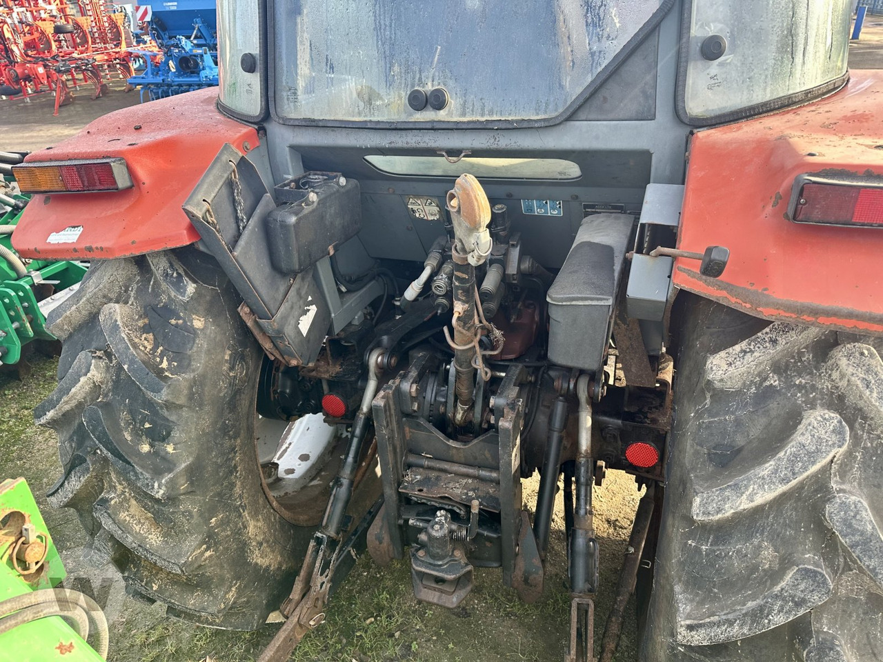 Tractor Massey Ferguson 4235: foto 8