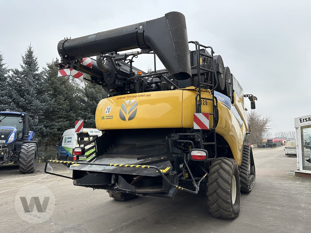 Cosechadora de granos New Holland CR 10.90: foto 9 Cosechadora de granos New Holland CR 10.90: foto 9