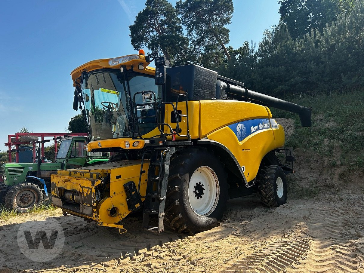 New Holland CR 9070 ELEV - Tractor: foto 3 New Holland CR 9070 ELEV - Tractor: foto 3