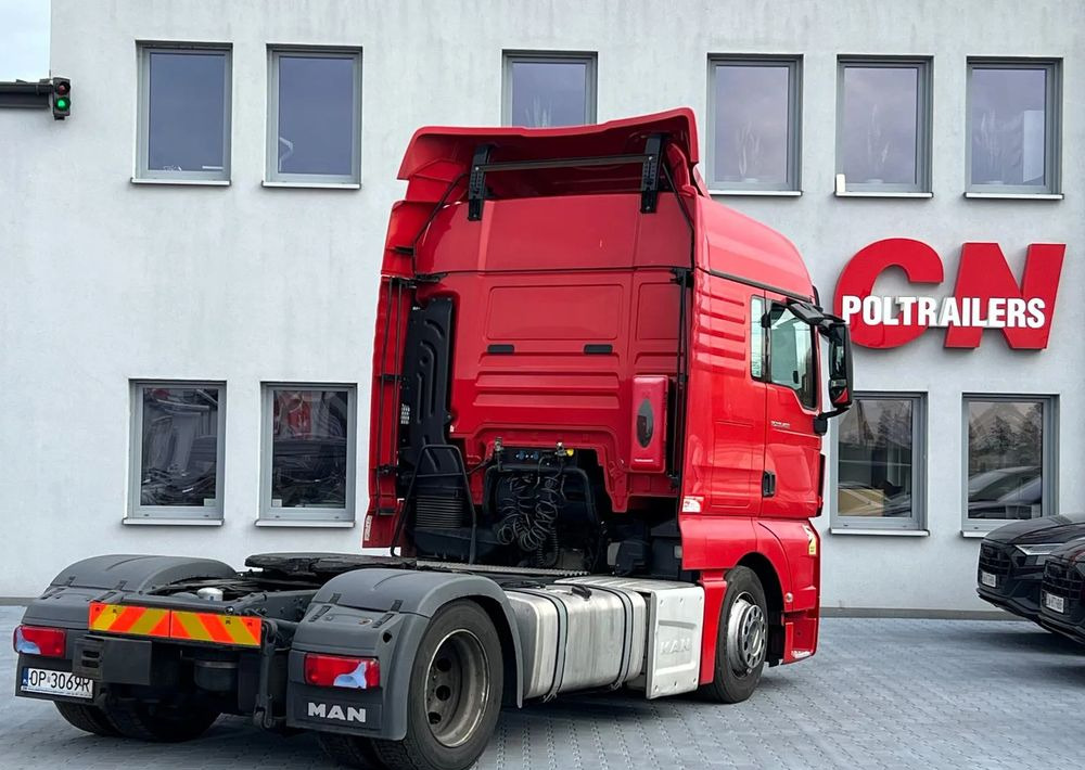 MAN TGX 18.420 XLX LOW DECK - Cabeza tractora: foto 4 MAN TGX 18.420 XLX LOW DECK - Cabeza tractora: foto 4