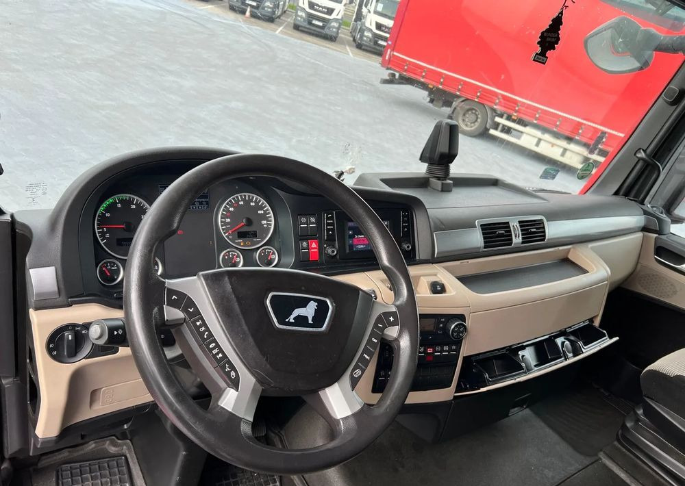 MAN TGX 18.420 XLX LOW DECK - Cabeza tractora: foto 5 MAN TGX 18.420 XLX LOW DECK - Cabeza tractora: foto 5