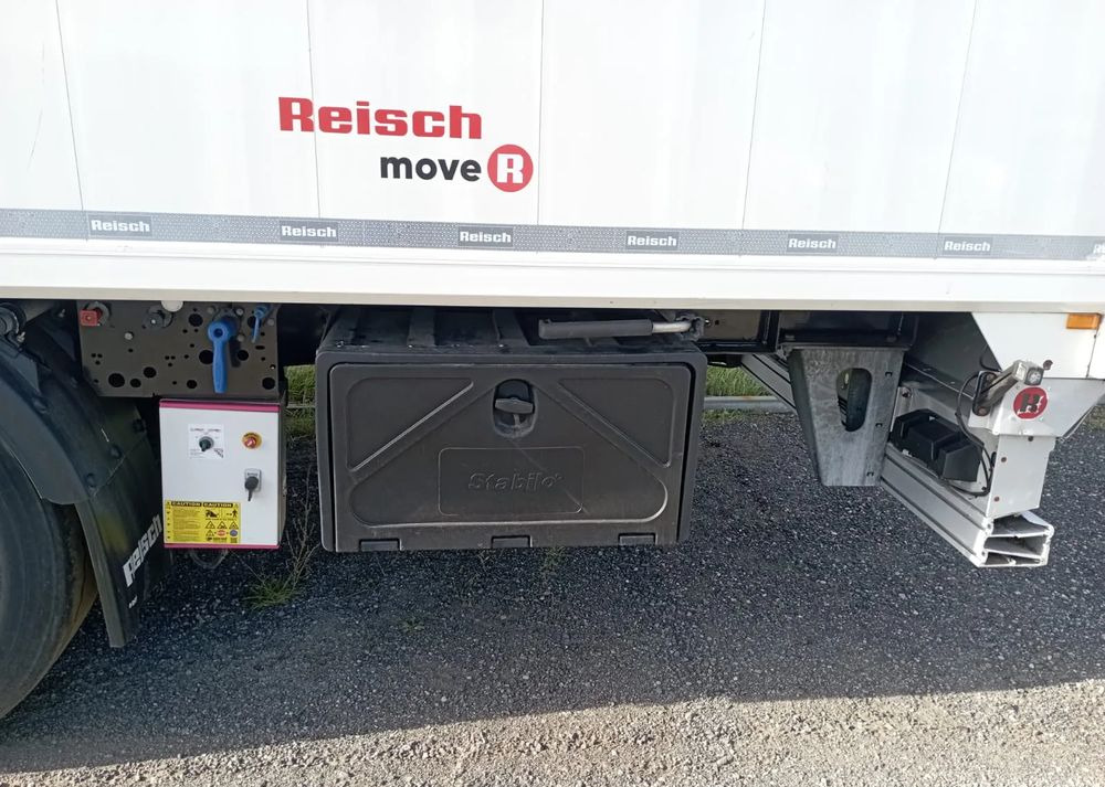 Reisch 3x Ruchoma podłoga 2 - 2022 , 1-2023 - Semirremolque piso movil: foto 4 Reisch 3x Ruchoma podłoga 2 - 2022 , 1-2023 - Semirremolque piso movil: foto 4