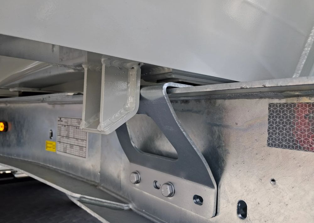 Zaslaw Aluminiowa skrzynia 28-33m3 - Semirremolque volquete: foto 4 Zaslaw Aluminiowa skrzynia 28-33m3 - Semirremolque volquete: foto 4