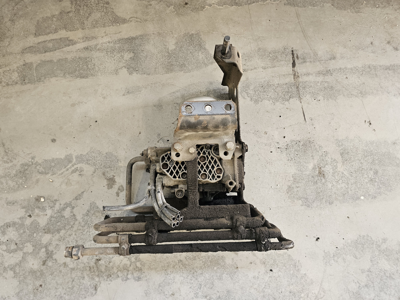 MERCEDES-BENZ ACTROS MP4 EURO 6 / AIR DRYIER / A0014460364 / K078214 - Válvula de freno: foto 3 MERCEDES-BENZ ACTROS MP4 EURO 6 / AIR DRYIER / A0014460364 / K078214 - Válvula de freno: foto 3