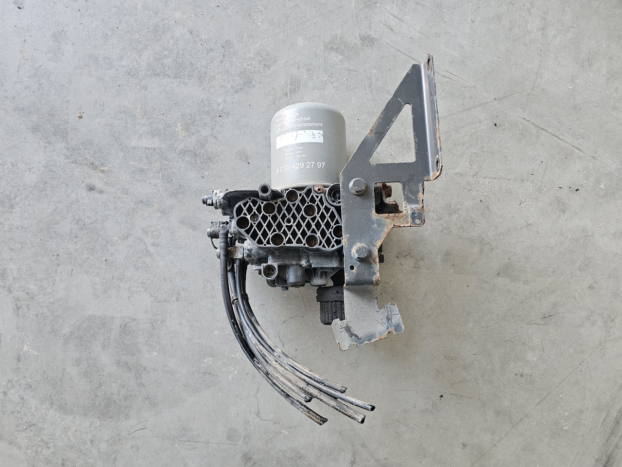 MERCEDES MP4 / AIR DRYIER / K102145 / A0014461964 - Válvula de freno: foto 5 MERCEDES MP4 / AIR DRYIER / K102145 / A0014461964 - Válvula de freno: foto 5