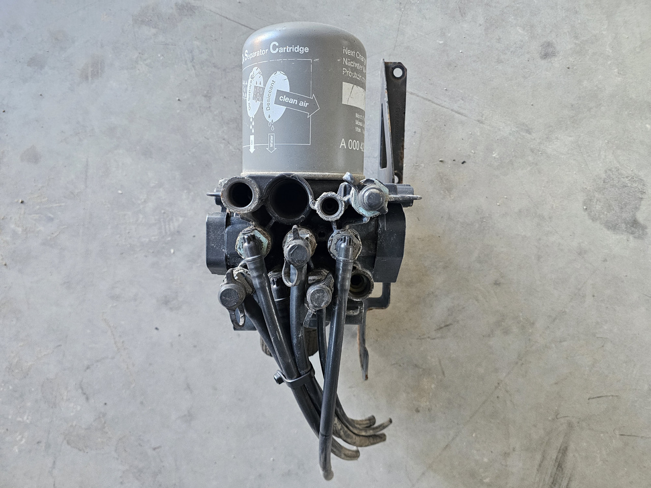 MERCEDES MP4 / AIR DRYIER / K102145 / A0014461964 - Válvula de freno: foto 4 MERCEDES MP4 / AIR DRYIER / K102145 / A0014461964 - Válvula de freno: foto 4