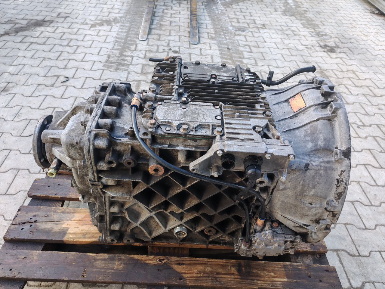 RENAULT VOLVO / AT2412D I-SHIFT COMPLETE GEARBOX / 3190584 - Caja de cambios: foto 5 RENAULT VOLVO / AT2412D I-SHIFT COMPLETE GEARBOX / 3190584 - Caja de cambios: foto 5