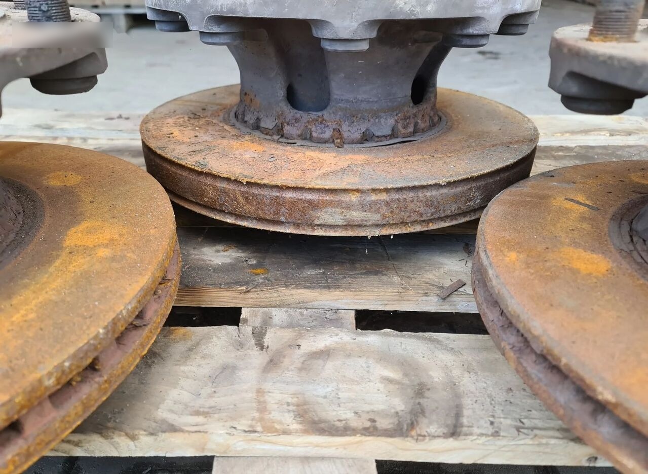 VOLVO RENAULT FRONT HUB 68mm 6.8cm / WORLDWIDE DELIVERY - Cubo para Camión: foto 4 VOLVO RENAULT FRONT HUB 68mm 6.8cm / WORLDWIDE DELIVERY - Cubo para Camión: foto 4